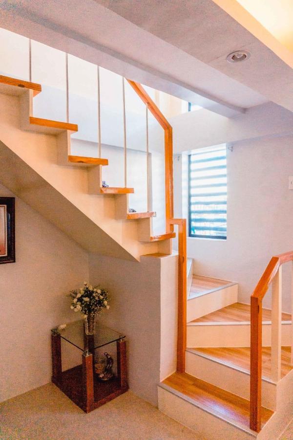 Two Story 87 Sqm Fully Air-Conditioned House In Babag 2, 麦克坦 外观 照片