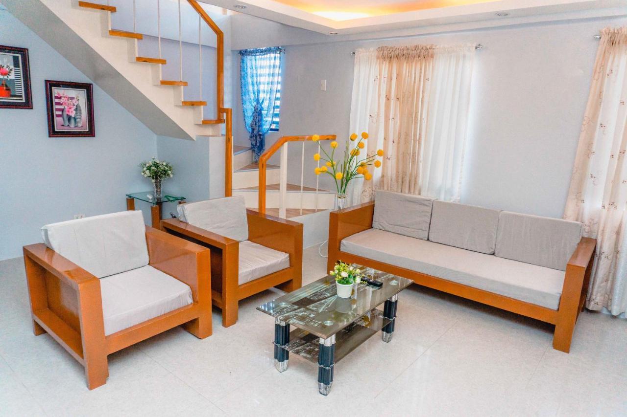 Two Story 87 Sqm Fully Air-Conditioned House In Babag 2, 麦克坦 外观 照片